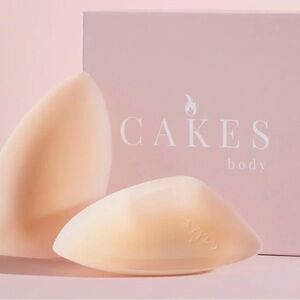 Cakes Body Triangles